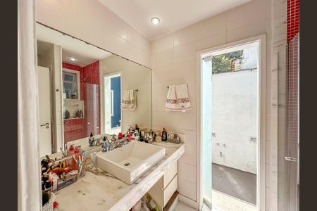 Casa à venda com 300m², 5 quartos e 1 vagaBanheiro da Suíte 