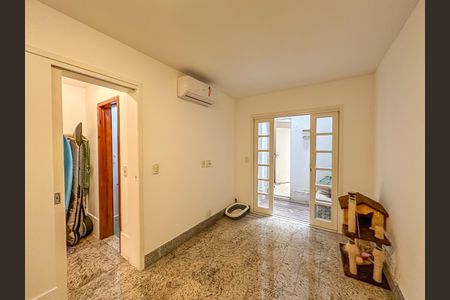 Casa à venda com 300m², 5 quartos e 1 vagaQuarto 1