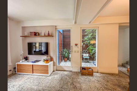 Sala  de casa à venda com 5 quartos, 300m² em Botafogo, Rio de Janeiro