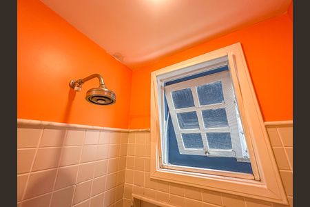 Casa à venda com 300m², 5 quartos e 1 vagaBanheiro 2