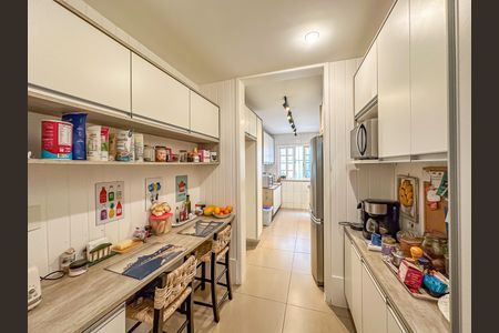 Casa à venda com 300m², 5 quartos e 1 vagaCozinha