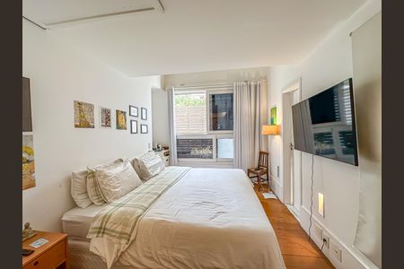 Casa à venda com 300m², 5 quartos e 1 vagaSuíte 