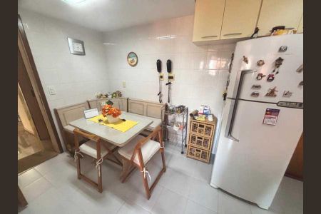 Apartamento à venda com 135m², 3 quartos e 3 vagas