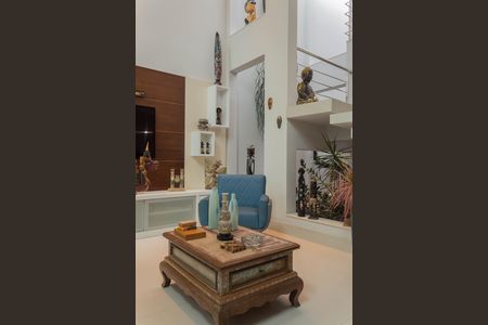 Casa à venda com 399m², 4 quartos e 6 vagasSala