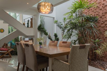 Casa à venda com 399m², 4 quartos e 6 vagasSala de Jantar