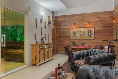 Casa à venda com 399m², 4 quartos e 6 vagasÁrea privativa