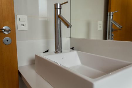 Casa à venda com 399m², 4 quartos e 6 vagasBanheiro da Suíte 2