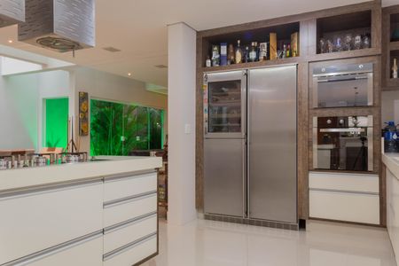 Casa à venda com 399m², 4 quartos e 6 vagasCozinha