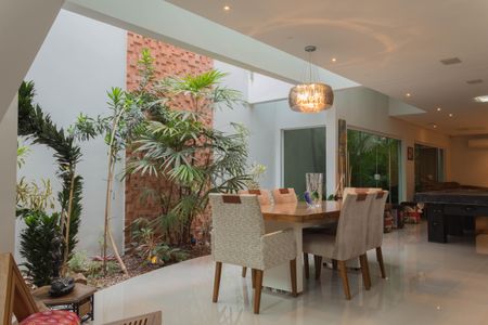 Casa à venda com 399m², 4 quartos e 6 vagasSala de Jantar
