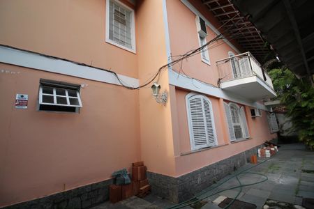 Casa à venda com 500m², 4 quartos e 4 vagasFachada - Fundos