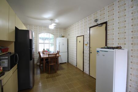 Casa à venda com 500m², 4 quartos e 4 vagasCozinha