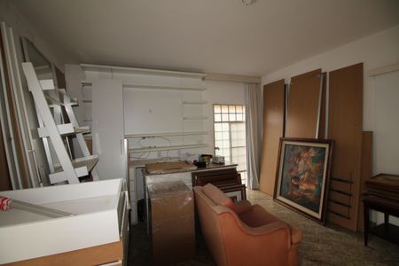 Casa à venda com 500m², 4 quartos e 4 vagasSuíte 4