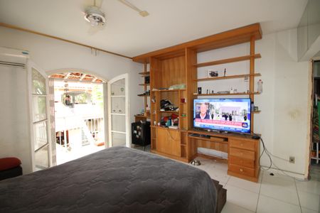 Casa à venda com 500m², 4 quartos e 4 vagasSuíte 3