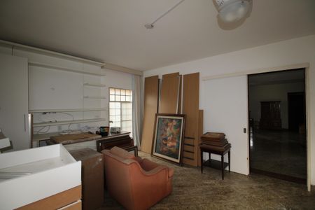 Casa à venda com 500m², 4 quartos e 4 vagasSuíte 4