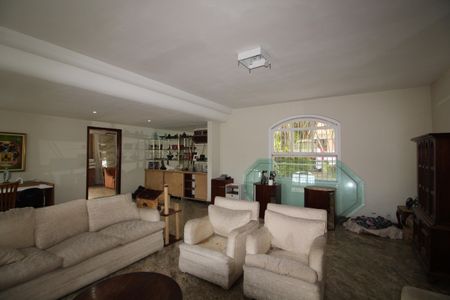 Casa à venda com 500m², 4 quartos e 4 vagasSala 1