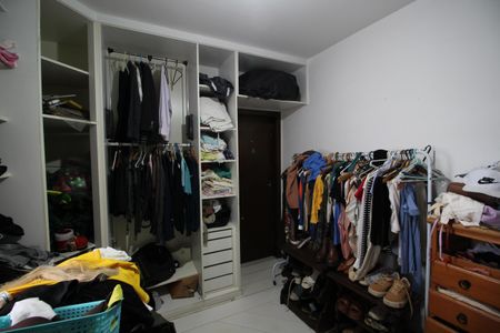 Casa à venda com 500m², 4 quartos e 4 vagasSuíte 3 - Closet