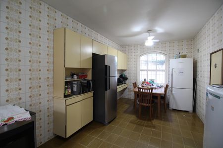 Casa à venda com 500m², 4 quartos e 4 vagasCozinha