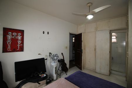 Casa à venda com 500m², 4 quartos e 4 vagasSuíte 1