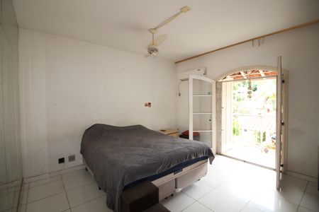 Casa à venda com 500m², 4 quartos e 4 vagasSuíte 3