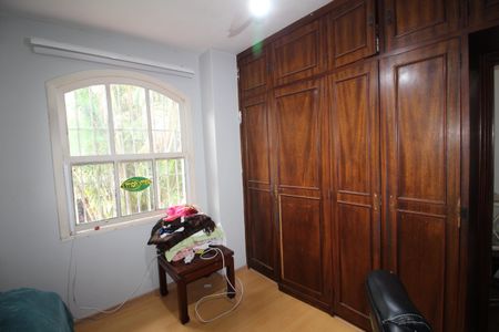 Casa à venda com 500m², 4 quartos e 4 vagasSuíte 2