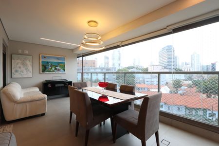 Apartamento à venda com 120m², 3 quartos e 2 vagasVaranda