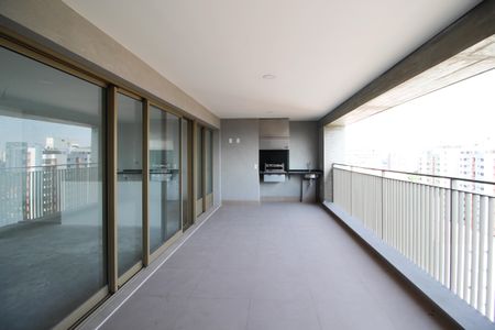 Apartamento à venda com 149m², 3 quartos e 2 vagas Apartamento à venda com 149m², 3 quartos e 2 vagasVaranda