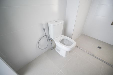 Apartamento à venda com 149m², 3 quartos e 2 vagas Apartamento à venda com 149m², 3 quartos e 2 vagasBanheiro da Suíte 1