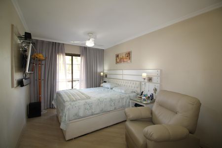 Casa de condomínio à venda com 141m², 4 quartos e 4 vagasQuarto 4 - Suíte