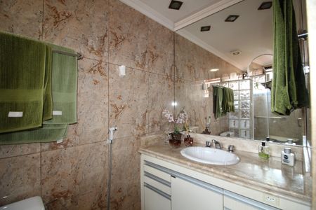 Casa de condomínio à venda com 141m², 4 quartos e 4 vagasQuarto 4 - Banheiro