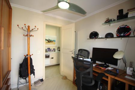 Casa de condomínio à venda com 141m², 4 quartos e 4 vagasQuarto 3