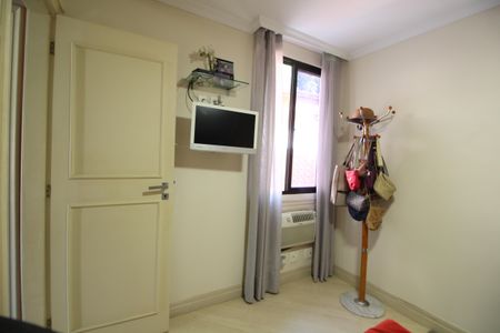 Casa de condomínio à venda com 141m², 4 quartos e 4 vagasQuarto 1