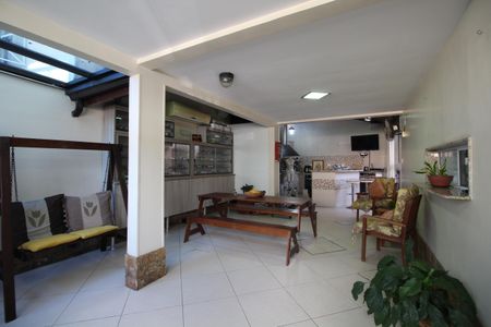 Casa de condomínio à venda com 141m², 4 quartos e 4 vagasÁrea Gourmet