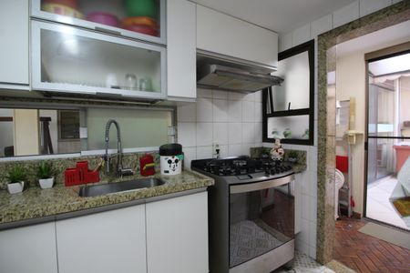 Casa de condomínio à venda com 141m², 4 quartos e 4 vagasCozinha
