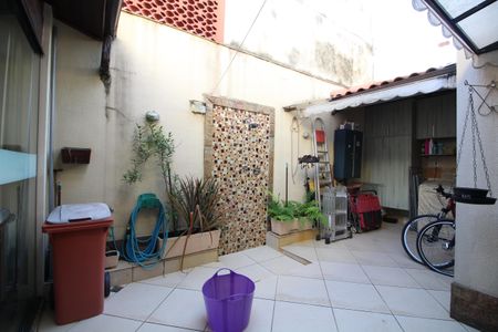 Casa de condomínio à venda com 141m², 4 quartos e 4 vagasÁrea de Serviço