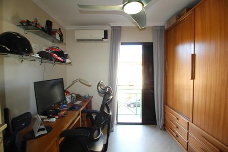 Casa de condomínio à venda com 141m², 4 quartos e 4 vagasQuarto 3