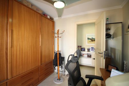 Casa de condomínio à venda com 141m², 4 quartos e 4 vagasQuarto 3