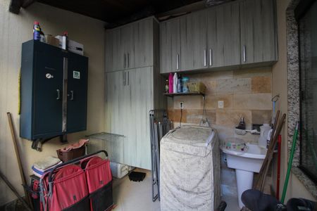 Casa de condomínio à venda com 141m², 4 quartos e 4 vagasÁrea de Serviço