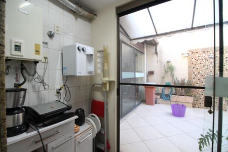 Casa de condomínio à venda com 141m², 4 quartos e 4 vagasÁrea de Serviço