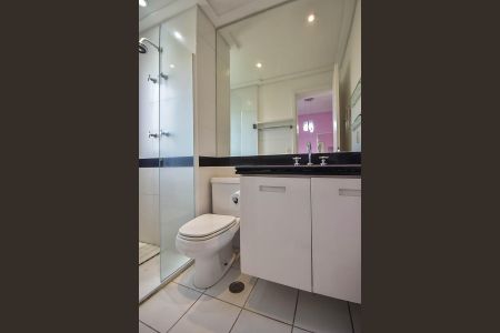 Apartamento à venda com 211m², 4 quartos e 3 vagas Apartamento à venda com 211m², 4 quartos e 3 vagasBanheiro Suíte 1