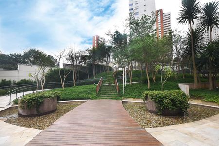 Apartamento à venda com 211m², 4 quartos e 3 vagas Apartamento à venda com 211m², 4 quartos e 3 vagasJardim