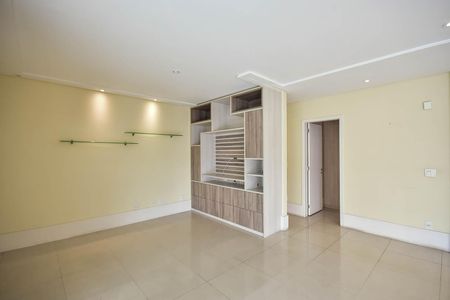 Apartamento à venda com 211m², 4 quartos e 3 vagas Apartamento à venda com 211m², 4 quartos e 3 vagasSala de Tv