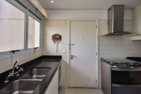 Apartamento à venda com 211m², 4 quartos e 3 vagas Apartamento à venda com 211m², 4 quartos e 3 vagasCozinha