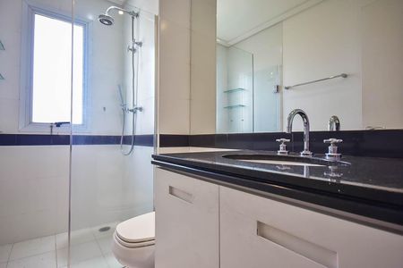 Apartamento à venda com 211m², 4 quartos e 3 vagas Apartamento à venda com 211m², 4 quartos e 3 vagasBanheiro