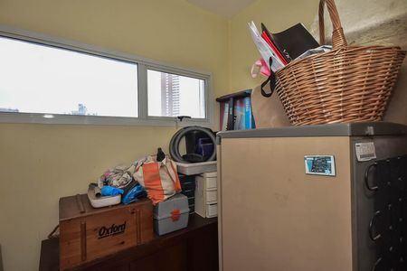 Apartamento à venda com 211m², 4 quartos e 3 vagas Apartamento à venda com 211m², 4 quartos e 3 vagasQuarto de Serviço