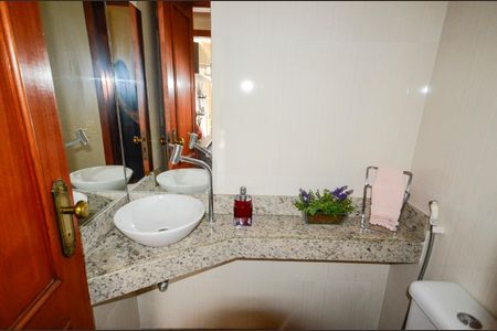 Apartamento à venda com 126m², 3 quartos e 1 vaga Apartamento à venda com 126m², 3 quartos e 1 vagaLavabo