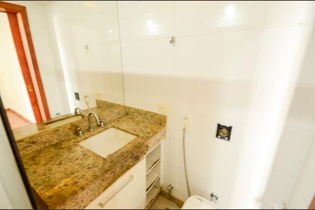 Apartamento à venda com 126m², 3 quartos e 1 vaga Apartamento à venda com 126m², 3 quartos e 1 vagaBanheiro/Suíte 1
