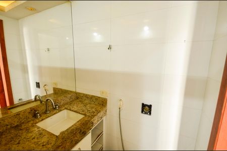 Apartamento à venda com 126m², 3 quartos e 1 vaga Apartamento à venda com 126m², 3 quartos e 1 vagaBanheiro/Suíte 1