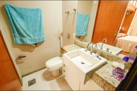 Apartamento à venda com 126m², 3 quartos e 1 vaga Apartamento à venda com 126m², 3 quartos e 1 vagaBanheiro/Suíte 2