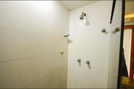 Apartamento à venda com 126m², 3 quartos e 1 vaga Apartamento à venda com 126m², 3 quartos e 1 vagaBanheiro/Suíte 1
