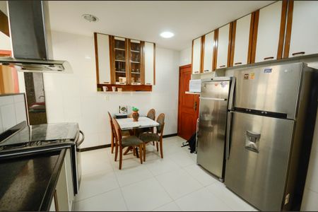 Apartamento à venda com 126m², 3 quartos e 1 vaga Apartamento à venda com 126m², 3 quartos e 1 vagaCozinha